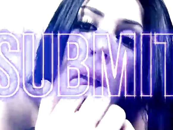 Formation ya sissy: pesa liboso anal na ba cocks ya sissy ya makasi.