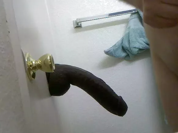 Vidéo anal ya ndako ya esengo ya Mexicain na dildo amateur ya esengo.