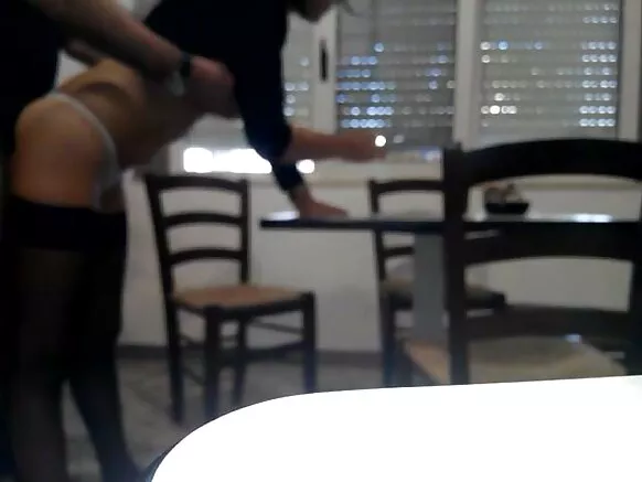 Mama di anal Secrétaire péruvienne copine video ya ndako.