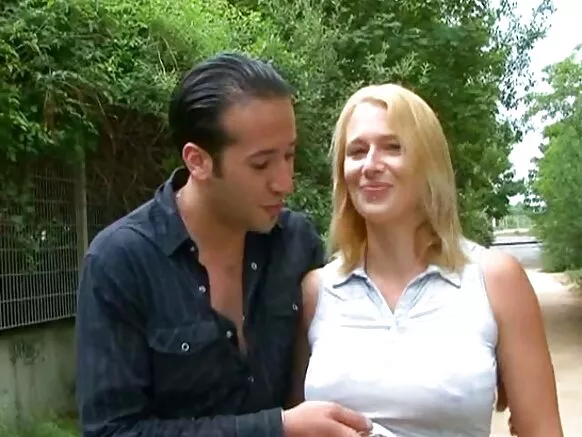 Video ya sexe anal sauvage mignon ya joyce blonde azo siba.